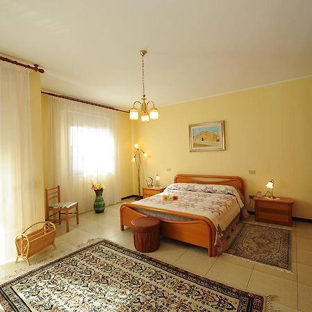 B&B Su Fassoi Santa Giusta Pokój zdjęcie